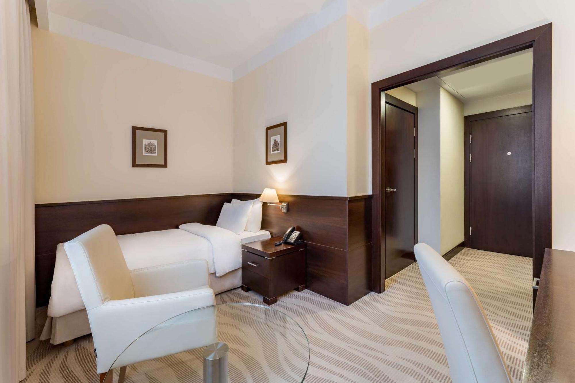 Single Room,1498917673:JPEG